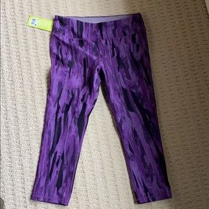 Athlesiure purple capris, never worn with tags